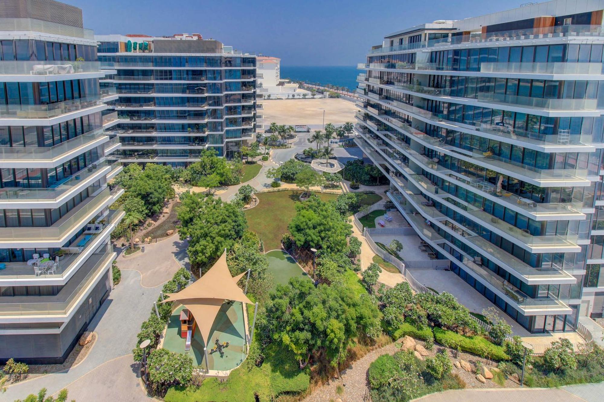 Luxe Getaways Royal Amwaj Palm Jumeirah Resort Apartment Holiday Home Дубай Экстерьер фото