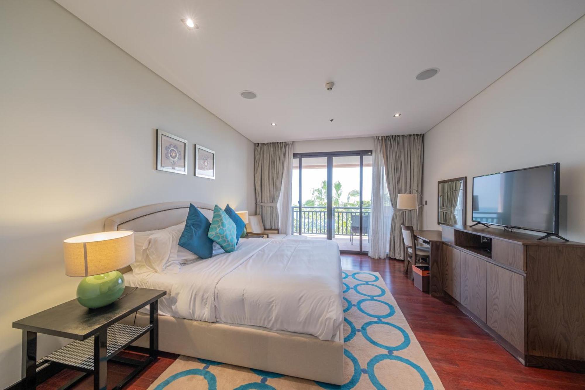 Luxe Getaways Royal Amwaj Palm Jumeirah Resort Apartment Holiday Home Дубай Экстерьер фото