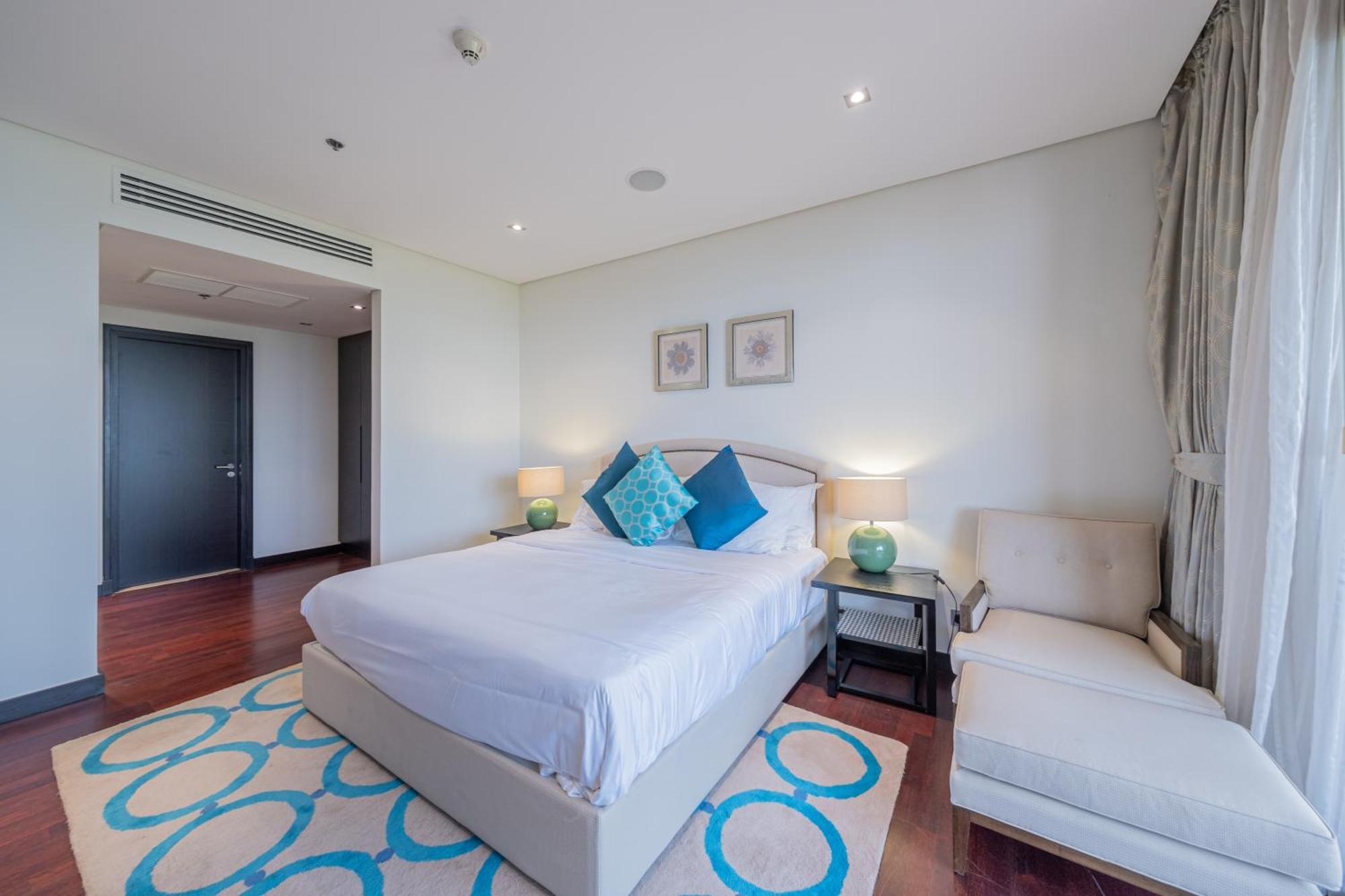 Luxe Getaways Royal Amwaj Palm Jumeirah Resort Apartment Holiday Home Дубай Экстерьер фото