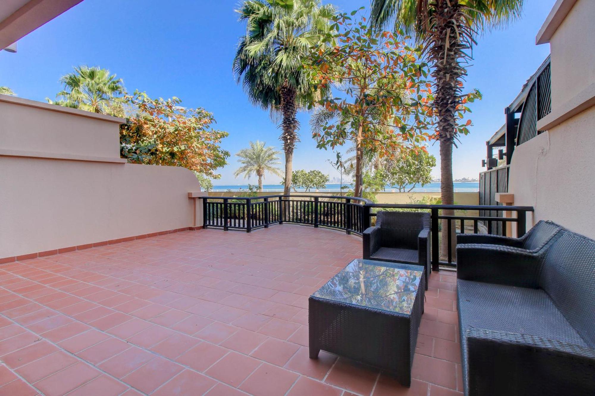 Luxe Getaways Royal Amwaj Palm Jumeirah Resort Apartment Holiday Home Дубай Экстерьер фото